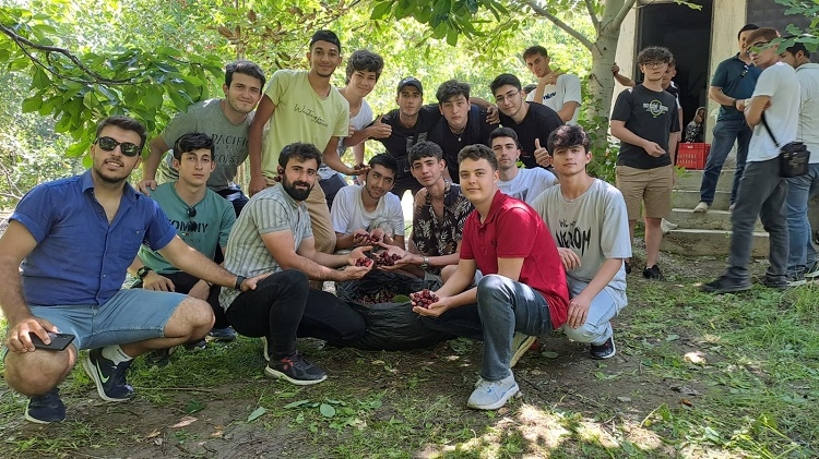Sultandağı Kirazının tadına baktılar