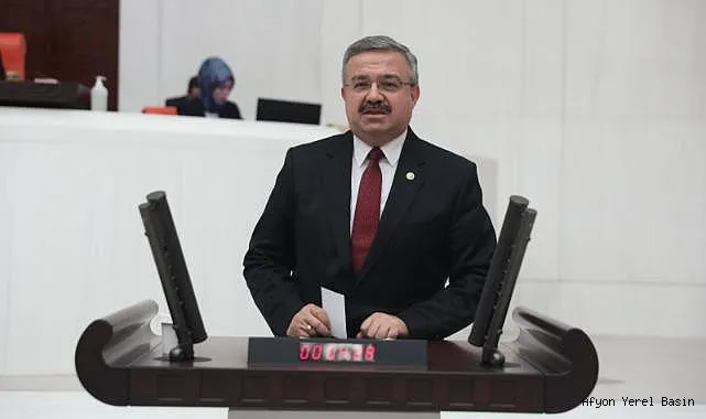 CHP  arka bahçesinde kimlerle demlendiyse tarihe not düşülecek