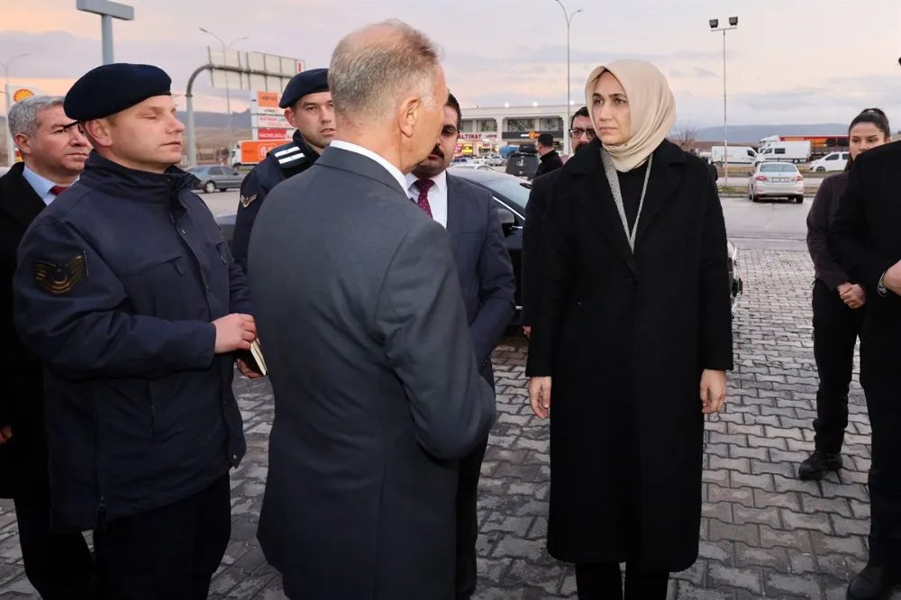 Vali Yiğitbaşı tavanı çöken Köfteci Yusuf tesislerinde incelemede bulundu