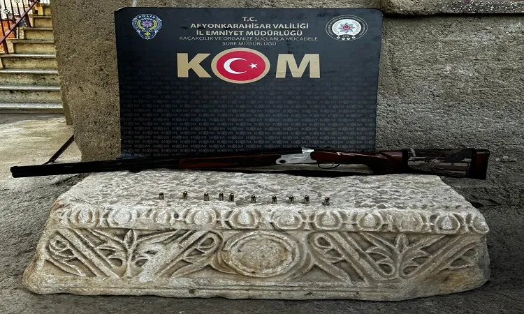 Emniyet Bolvadin'de kaçağa geçit vermedi