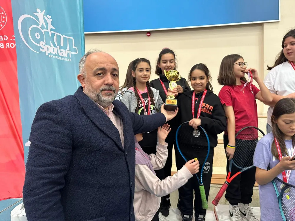 Okul Sporları küçükler tenis müsabakaları tamamlandı