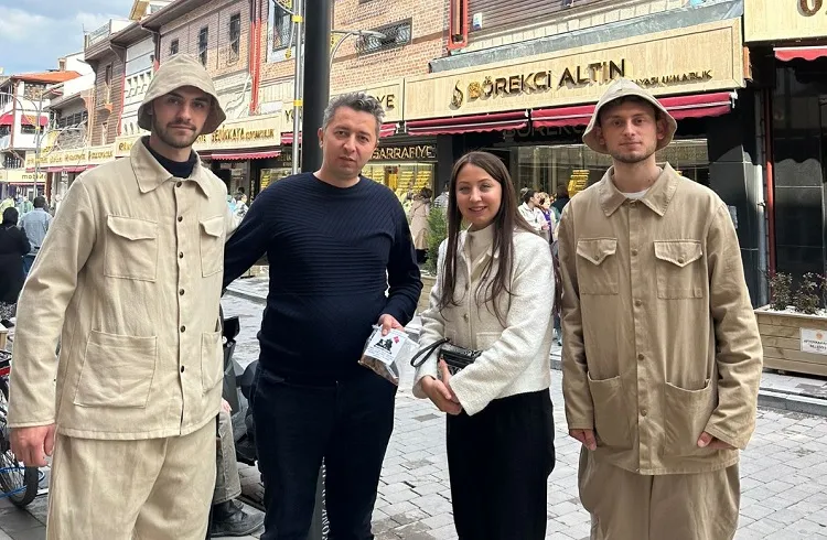 Ülkü Ocakları, Çanakkale ruhu için ekmek ve üzüm dağıttı