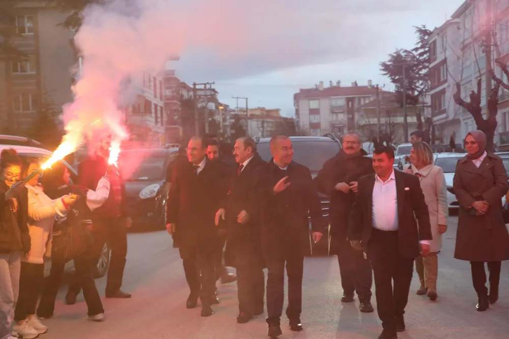 1 Nisan sabahı itibariyle hizmete başlıyoruz