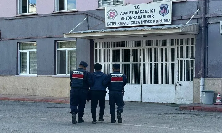 Aranan şahsı Jandarma Yaylabağında yakaladı