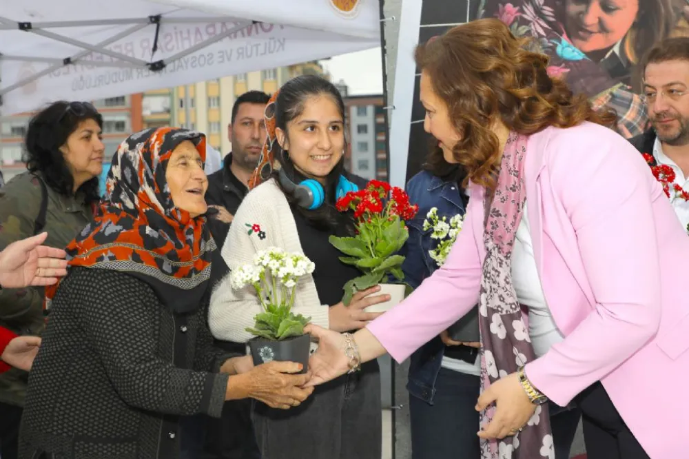 Başkan Köksal anneler başımızın tacı