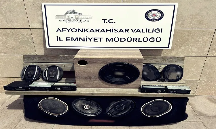 Araçlardan ses sistemi çalan hırsız yakalandı