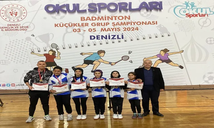Badminton'da Bölge Şampiyonu! oldular