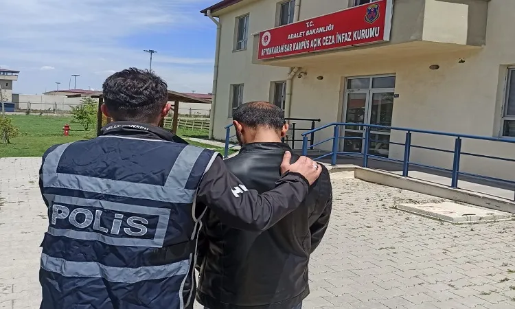 Aranan hırsız yakalandı