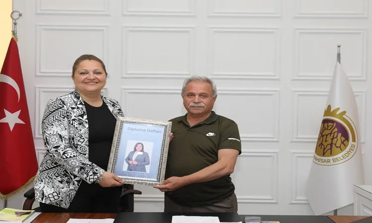 Yazar Şahintepe Öğrencisi Başkan Köksal’ı ziyaret etti