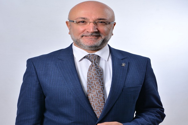 Annelerimiz fedakarlığın simgesidir