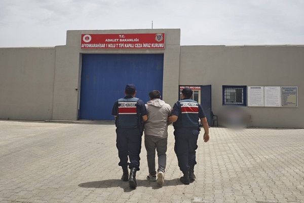 Aranan Dolandırıcı Seydilerde yakalandı