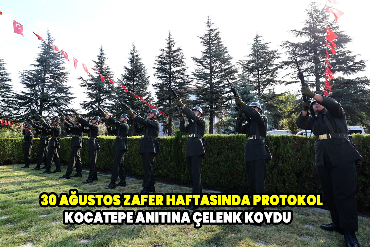 30 Ağustos Zafer haftasında protokol Kocatepe anıtına çelenk koydu