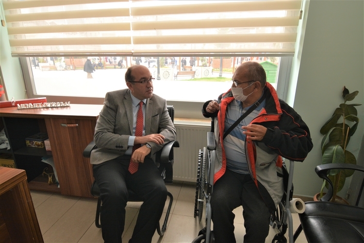 Başkan Mustafa Çöl engellilerle bir araya geldi