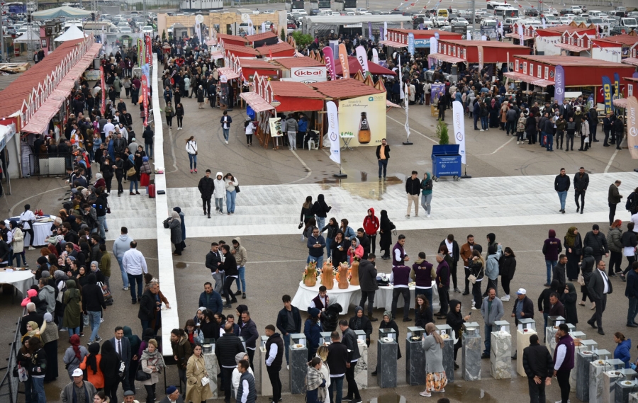 Gastro Afyon Lezzet ve Turizm Festifali coşkulu başladı