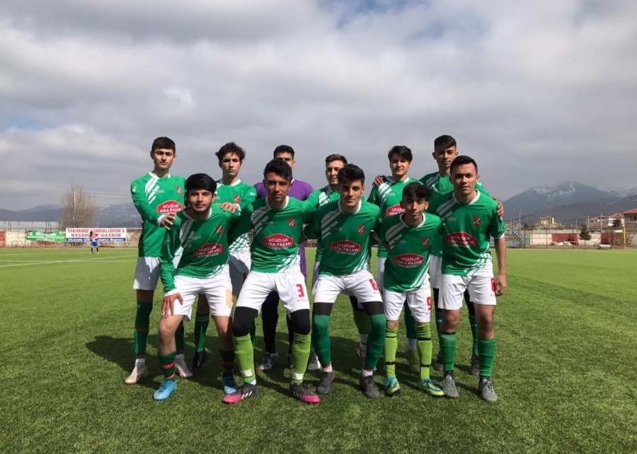 Dinar Spor 18 yaş takımı deplasmandan 1 puanla döndü 
