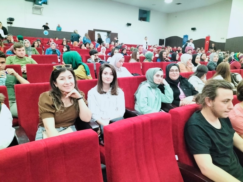 Esma Sultan Öğrenci Yurdundan Başkan Çöl’e Teşekkür