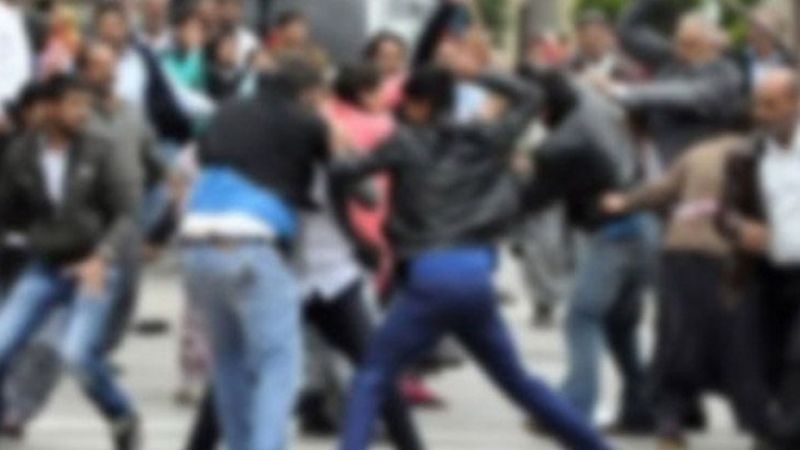 Taşlı sopalı ve silahlı kavga ekipler müdahale etti