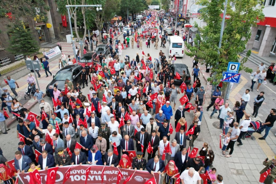 Zafer halk yürüyüşü yapıldı