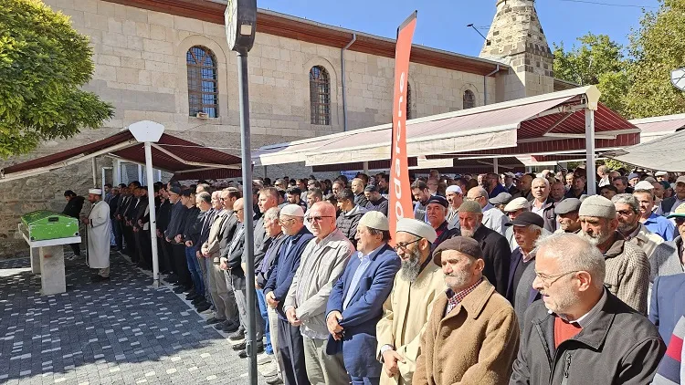 Taytak, Aynacı ailesini yalnız bırakmadı