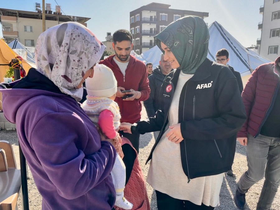 Kadın Kültür Evleri Depremzede Vatandaşlarımız İçin Üretiyor