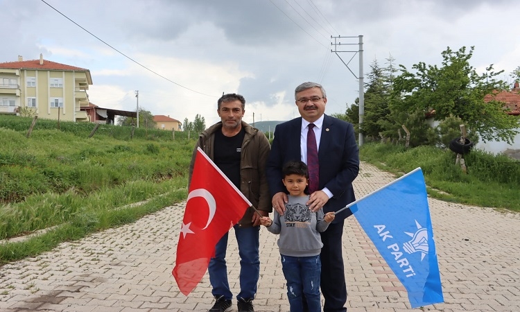 Yurdunuseven tüm kadro sahadayız