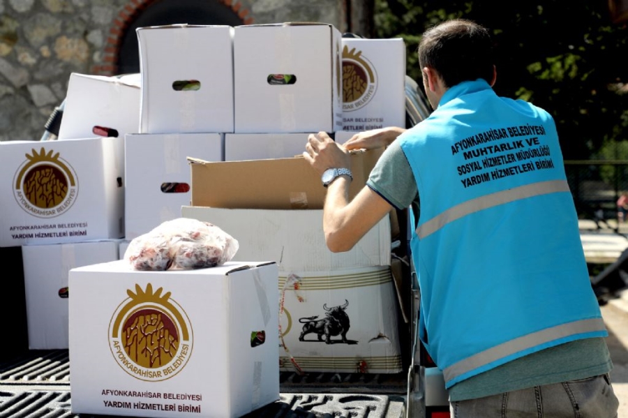 Afyon Belediyesi yardımlarını sürdürüyor