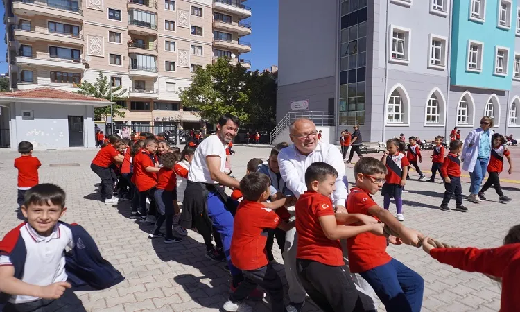 Atatürk ilkokulu geleneksel çocuk oyunları etkinlikleri yapıldı