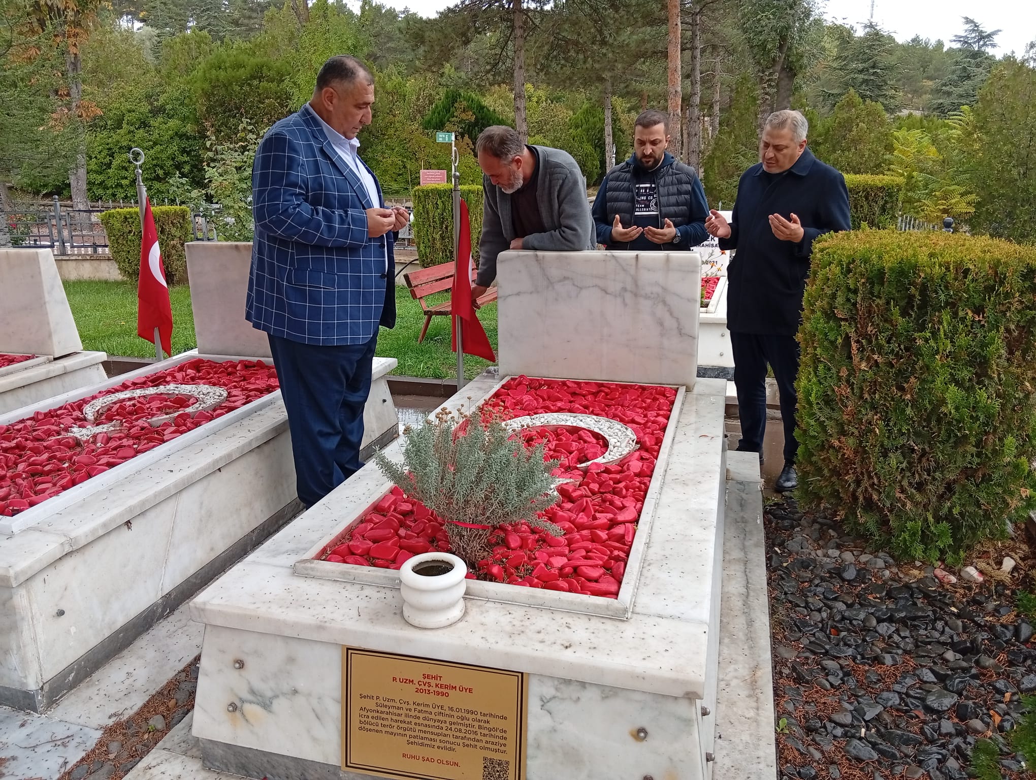 Mısıroğlu  “Şehit  ailelerinin üzerinden elinizi çekin!”
