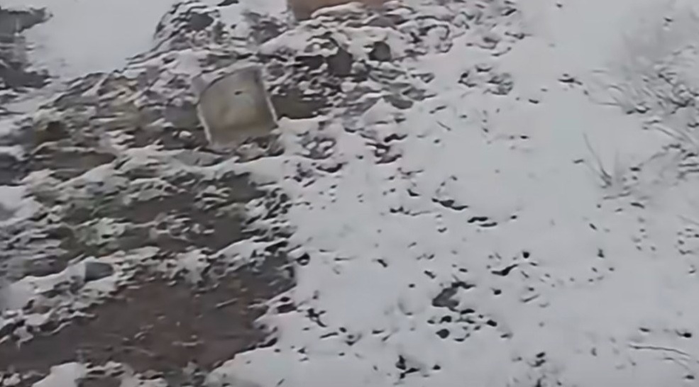Afyonkarahisar’da son baharda kar sürprizi